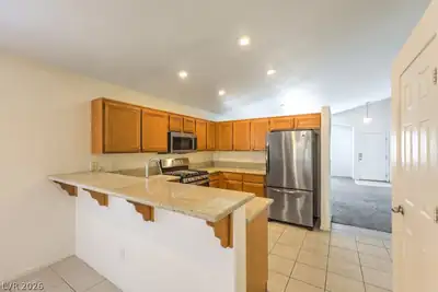 3186 CASTLE CANYON Avenue Kitchen