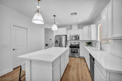 7788 Willow Garden Court Kitchen