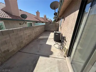 328 Caracas Drive Patio