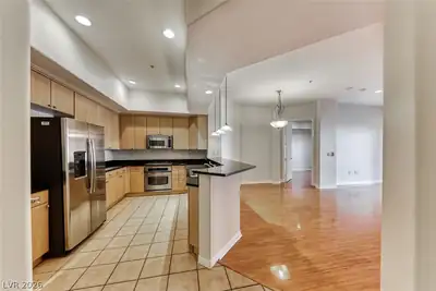 62 East SERENE Avenue 212 Kitchen