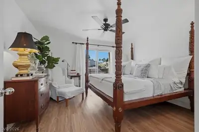 6250 West Flamingo Road 93 Bedroom