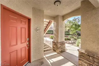 10245 King Henry Avenue 103 Entry