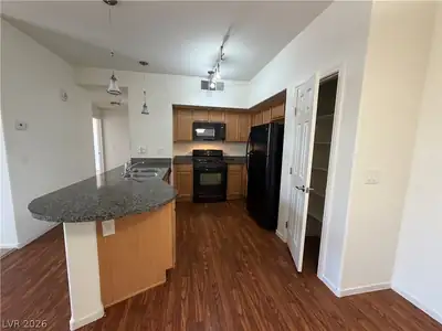 50 Aura De Blanco Street 9102 Kitchen