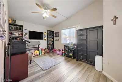 5234 Panguitch Drive, Las Vegas, NV 89122 Primary Bedroom