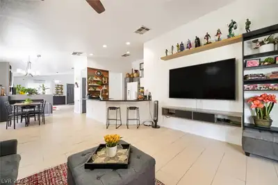 5234 Panguitch Drive, Las Vegas, NV 89122 Living Room