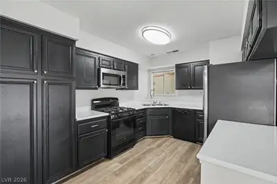 6413 Sterling Springs Parkway, Las Vegas, NV 89108 Kitchen