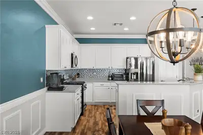 2507 Jada Drive Kitchen