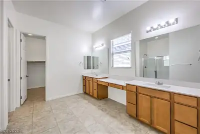 8198 Allie Hope Street, Las Vegas, NV 89139 Primary Bathroom