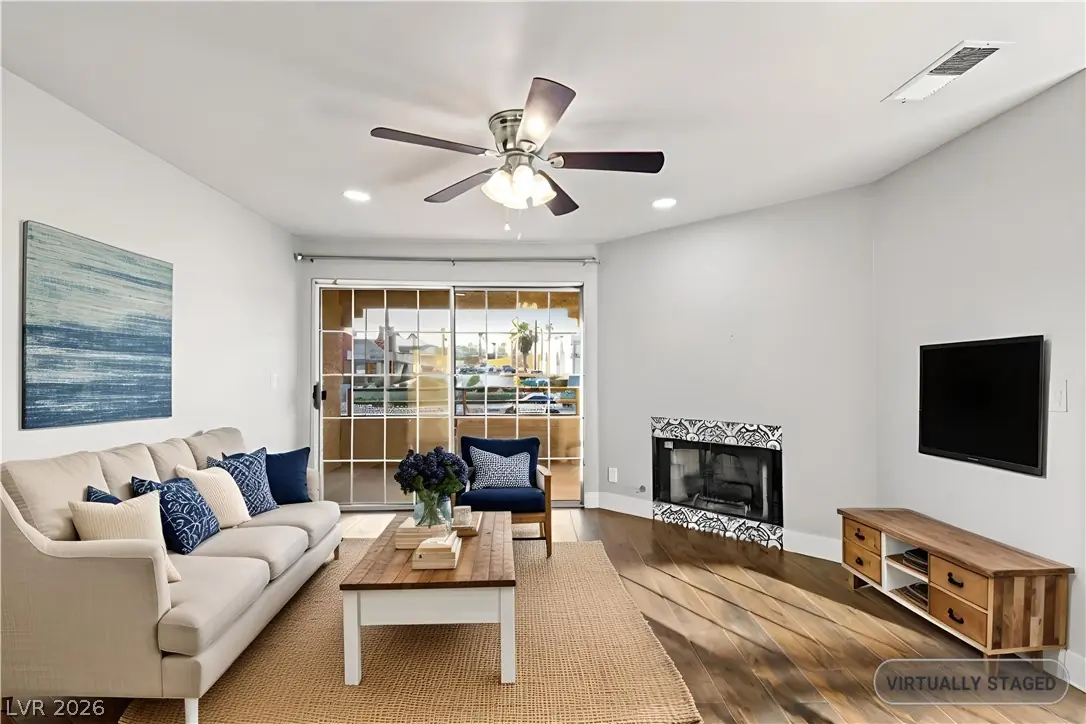 2200 South Fort Apache Road 2004, Las Vegas, NV 89117