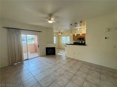 1050 East Cactus Avenue 1082 