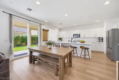10391 Sadie Blake Avenue, Las Vegas