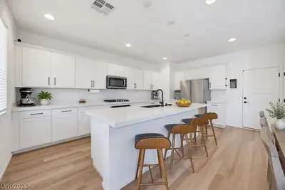 10391 Sadie Blake Avenue Kitchen
