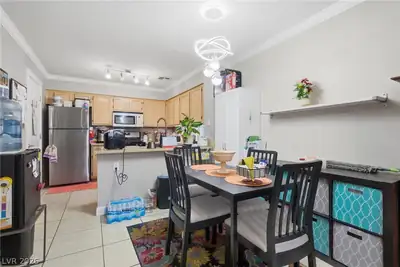 2121 Willowbury Drive C Dining Area