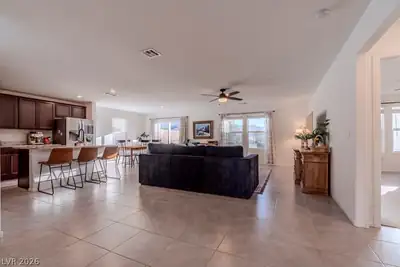 381 Bridal Veil Falls Street Living Room