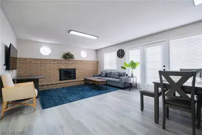 6356 West Viking Road Living Room