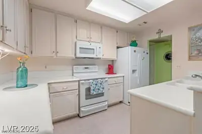 3255 Liahona Way Kitchen