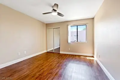 5154 South Jones Boulevard 203 Bedroom