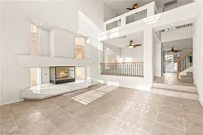 11026 Ladyburn Court Living Room