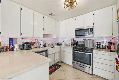 6992 Quarry Drive Kitchen