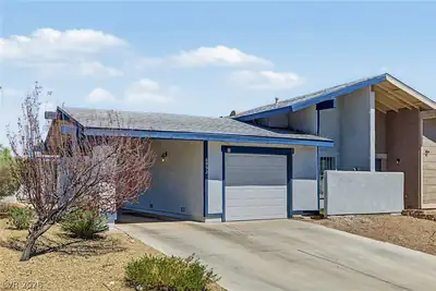 6992 Quarry Drive Las Vegas, NV 89147