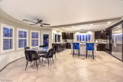 4453 Melrose Abbey Place Kitchen