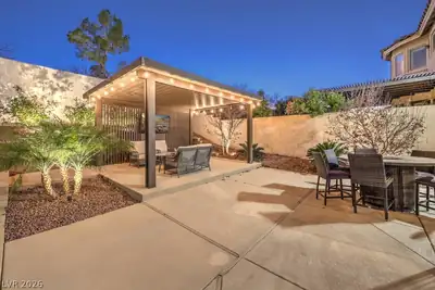 4453 Melrose Abbey Place Patio