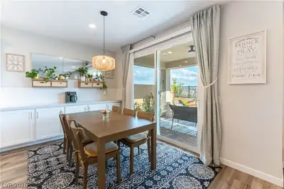 10583 Valletta Avenue Dining Area