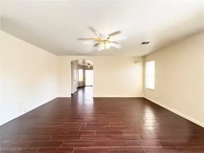 10996 Crispinio Street Living Room