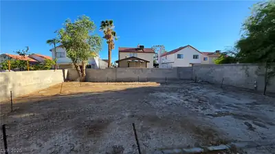5309 Cory Place Yard