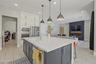 6273 Lautman Ridge Court Kitchen