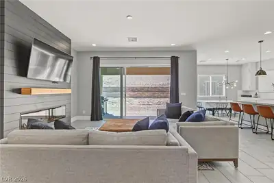 6273 Lautman Ridge Court Living Room