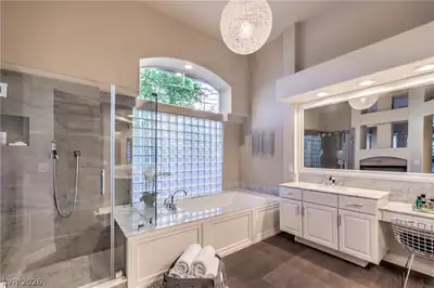 8808 Quadro Court, Las Vegas, NV 89134 Primary Bathroom