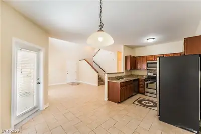10563 GOLD SHADOW Avenue Kitchen