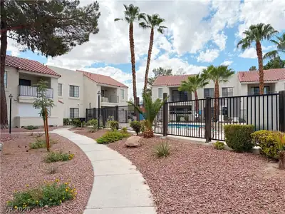 4813 Nara Vista Way 101 Yard