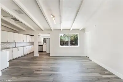 2320 East Oakey Boulevard Living Room