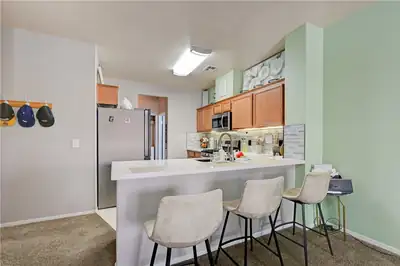 2050 North Los Feliz Street 183 Kitchen