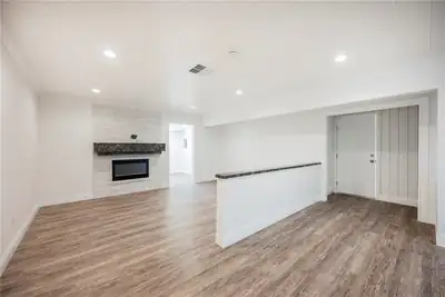 6480 Bristlecone Circle Living Room