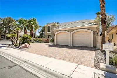 3137 Beach View Court Front of Structure