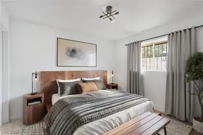 3726 Hazelwood Street 14 Bedroom