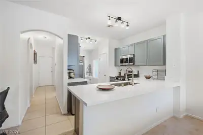 2586 Velez Valley Way Kitchen