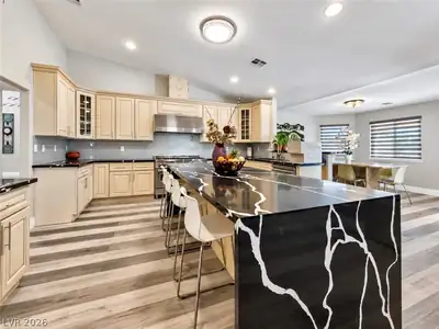 3272 Crystal Palm Court Kitchen