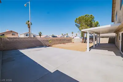 7220 Mountain Moss Drive Yard