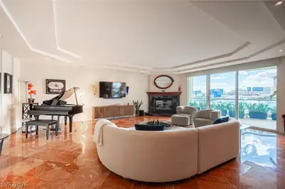 2857 Paradise Road 1702 Living Room