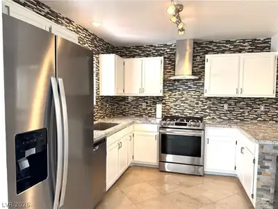 433 Jubilation Drive Kitchen