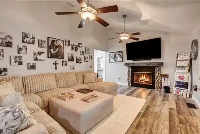 6460 Racel Street, Las Vegas, NV 89131 Living Room