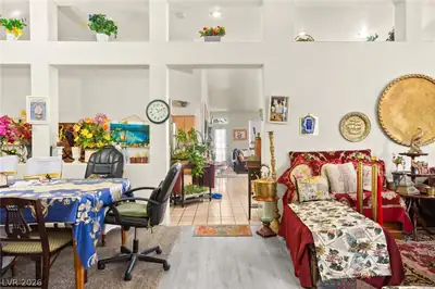 2364 Kenneth Avenue Living Room