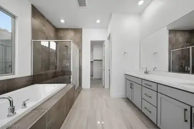 374 Tigullio Avenue Primary Bathroom