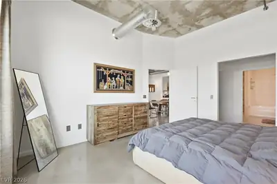 900 South Las Vegas Boulevard 702 Bedroom