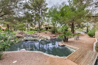 7812 Canoe Lane Las Vegas, NV 89145