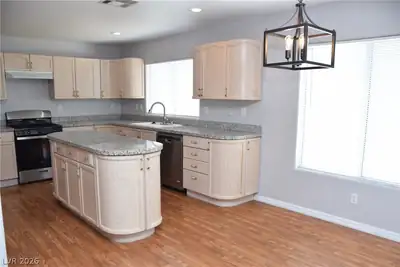 7811 Howard Dade Avenue Kitchen